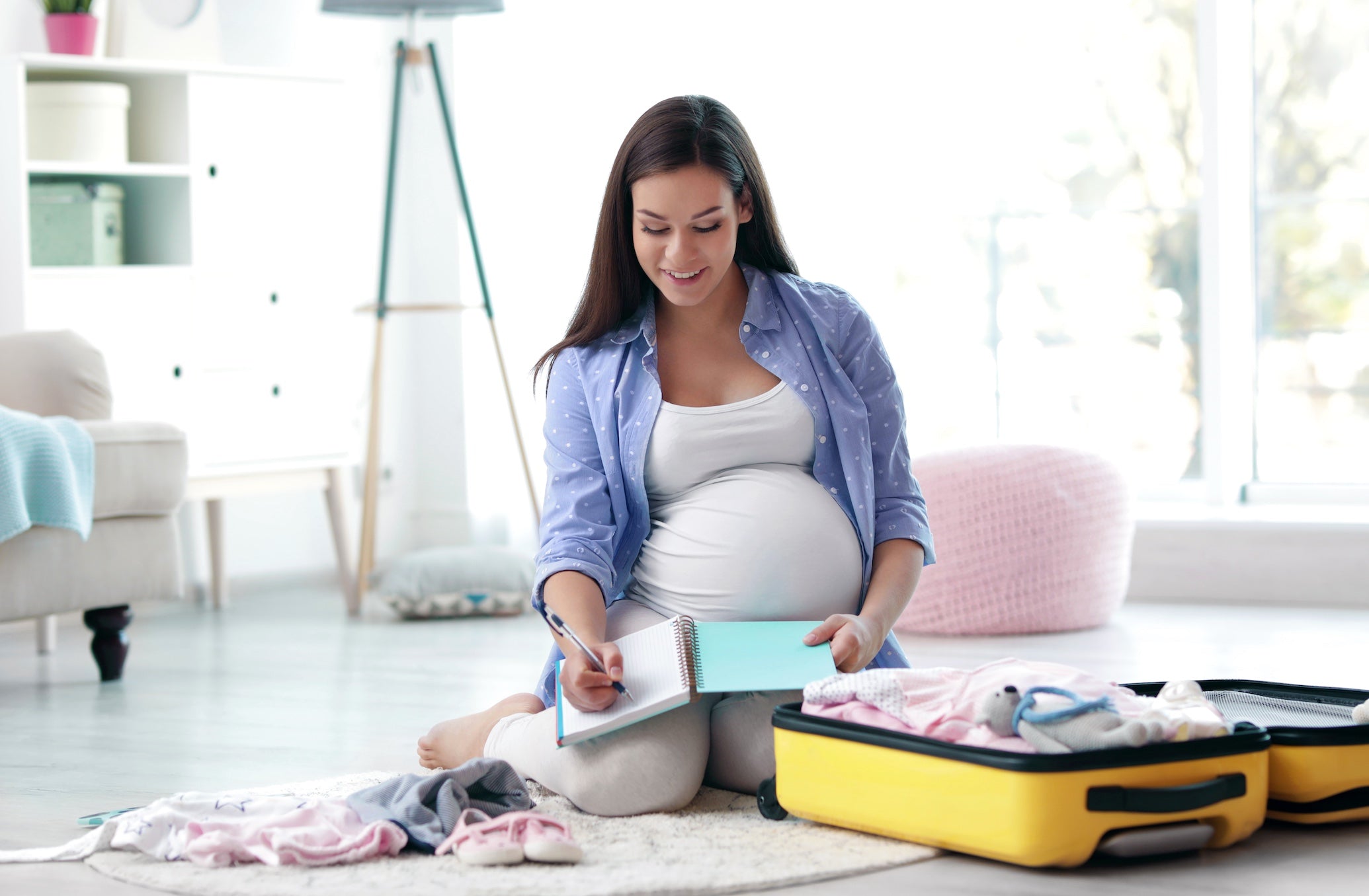 Packing Your Hospital Bag? This Is What Moms Say Should Go In It