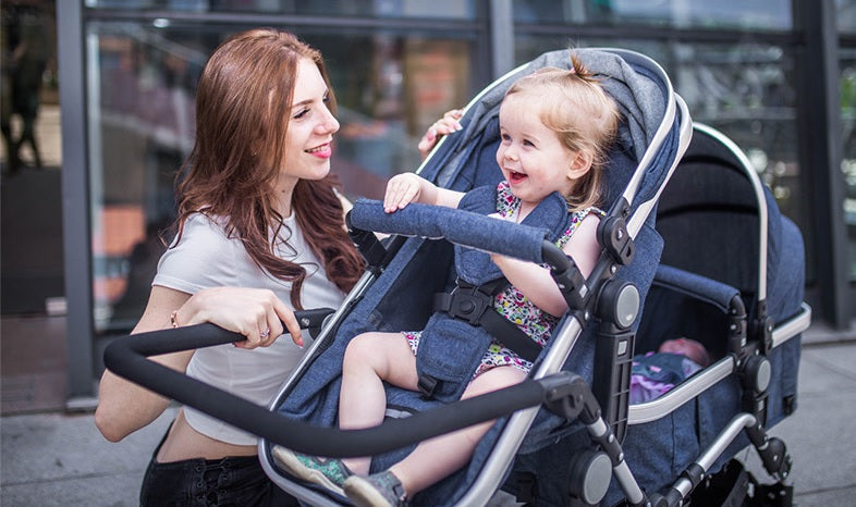 Cochecito doble doble de cuero de lujo de la marca Semaco con cuna convertible para bebés y niños pequeños